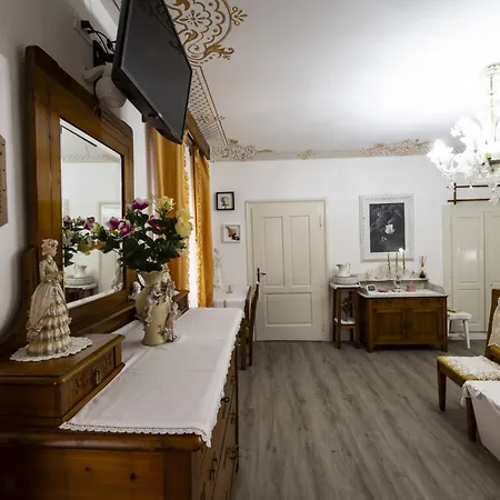 Apartment Palazzo Cervesato Appartamento: Maria Luisa *